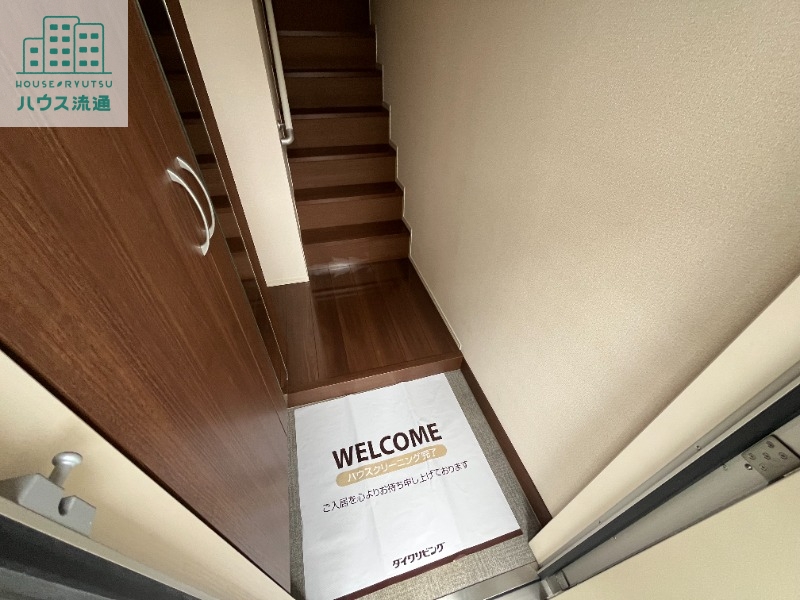 玄関　※同タイプ別号室のお写真です