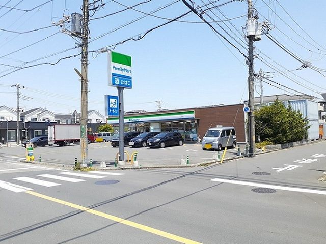 コンビニ　ファミリーマート 川口柳崎店（コンビニ）まで600m