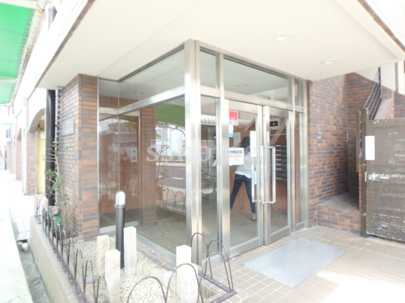 エントランス　建物エントランス☆