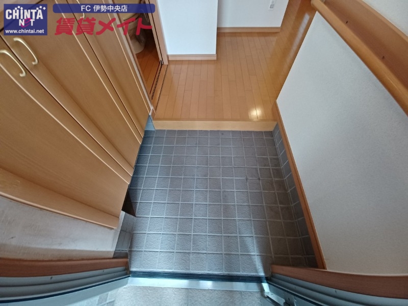 玄関　同型反転参考写真