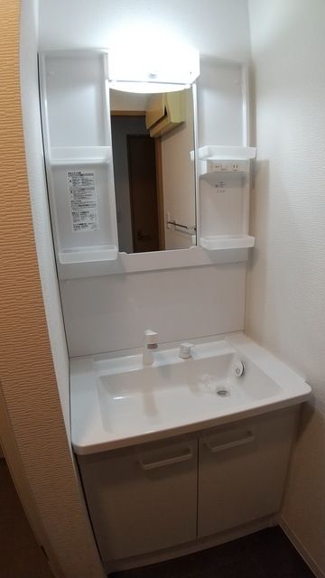 洗面設備　★新品の洗面台★