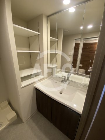 洗面設備　アーバネックス谷町六丁目　独立洗面台