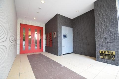 エントランス　外観写真（昼）