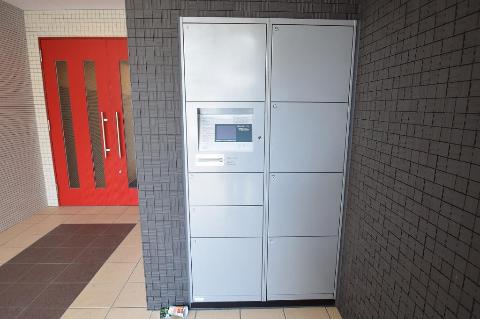 ロビー　外観写真（昼）