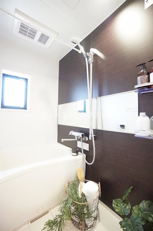 バス・シャワールーム　*家具等は設備ではありません