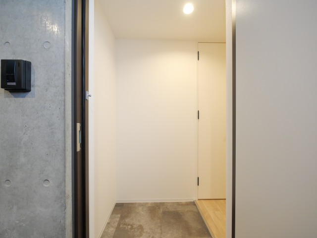 玄関　明るい玄関がお出迎えです☆