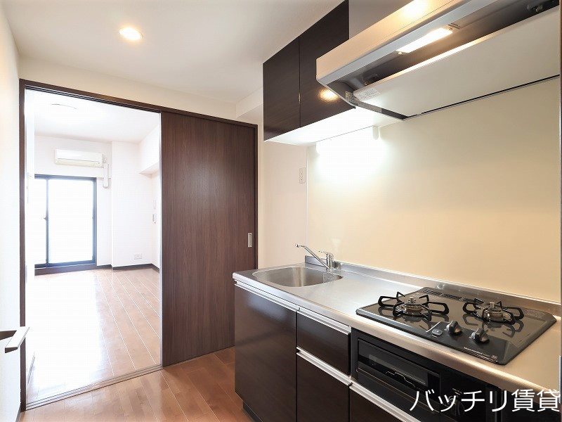 キッチン　同室タイプ掲載の為現況を優先します。