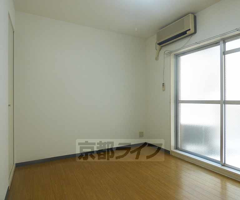 居室・リビング　きれいなお部屋です。