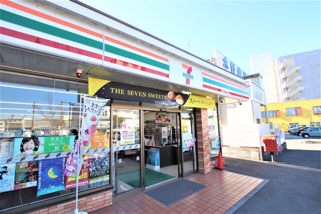 コンビニ　セブンイレブン木更津駅東口店（コンビニ）まで150m