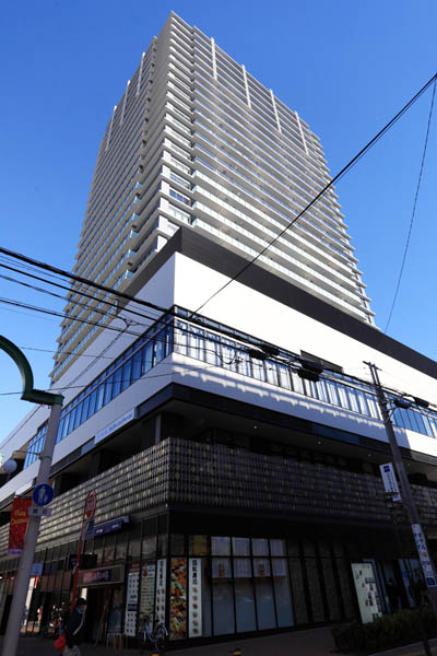 ショッピングセンター　DayOneタワー（ショッピングセンター）まで417m