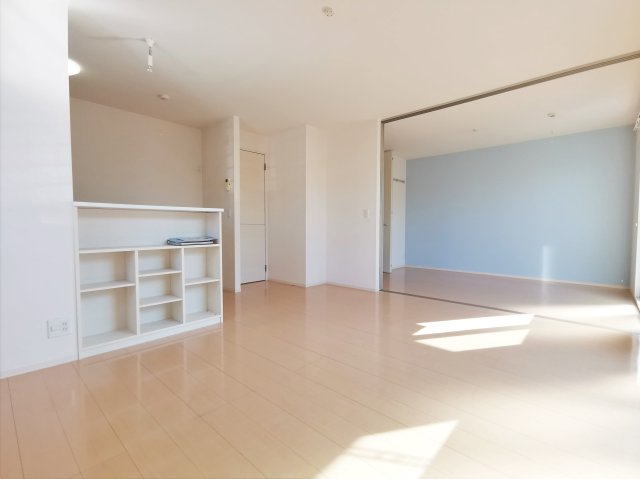 居室・リビング　別号室の画像です。ご参考下さい