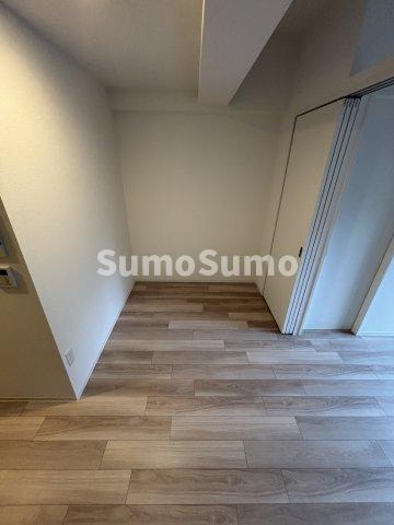 その他部屋・スペース　開放的な寝室です