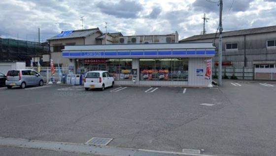 コンビニ　ローソン岸和田池尻町店（コンビニ）まで371m