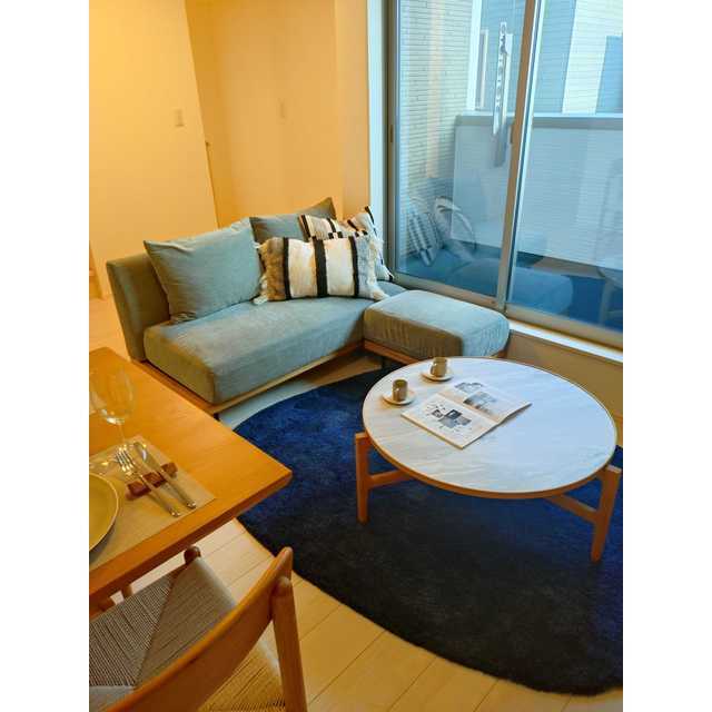 居室・リビング　家具と調度品等に関しては実際の賃貸住宅に