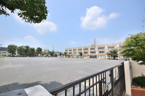 小学校　板橋区立高島第一小学校（小学校）まで415m