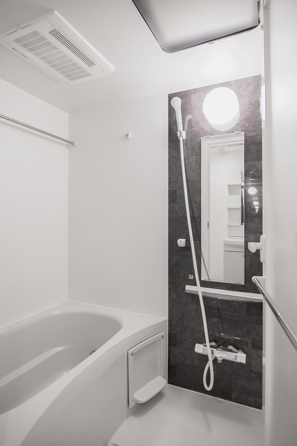 バス・シャワールーム　バスルーム