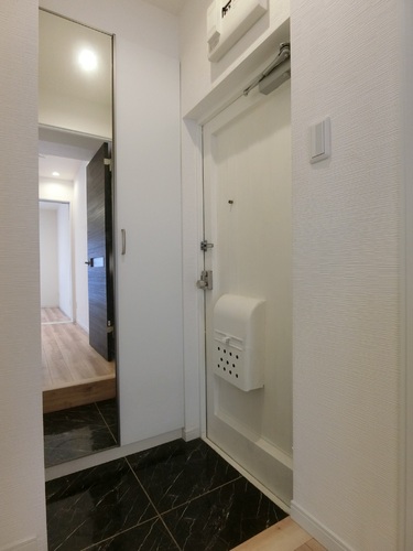 玄関　玄関　※前回募集時／2019年8月の写真