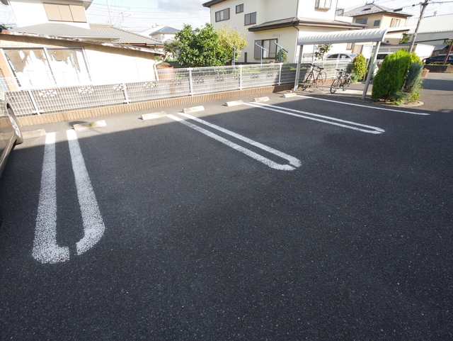 駐車場　★敷地内に駐車場がございます★