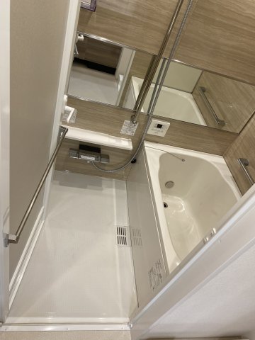 バス・シャワールーム　きれいなお風呂です