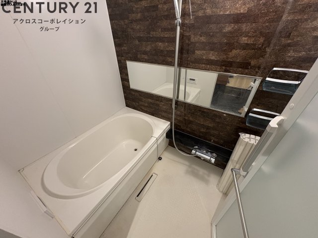 バス・シャワールーム　浴室乾燥機付きで便利☆