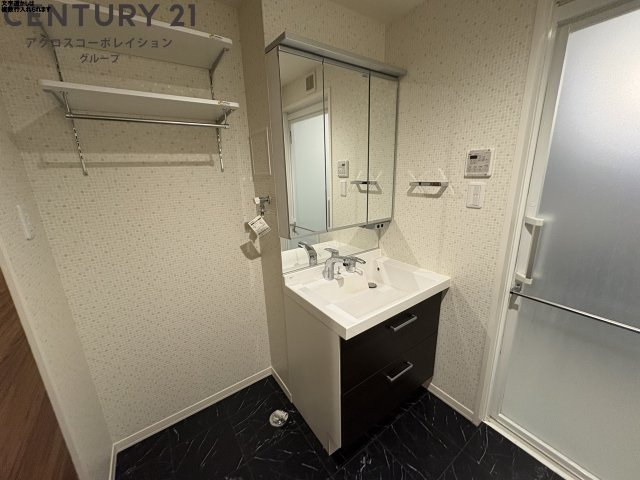 洗面設備　洗面化粧台付きです♪