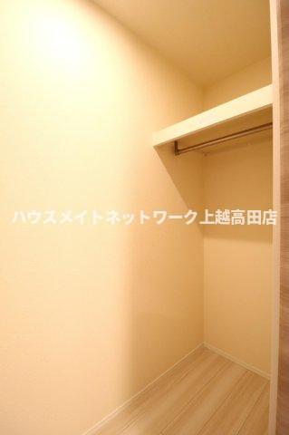 収納　ウォークインクローゼット