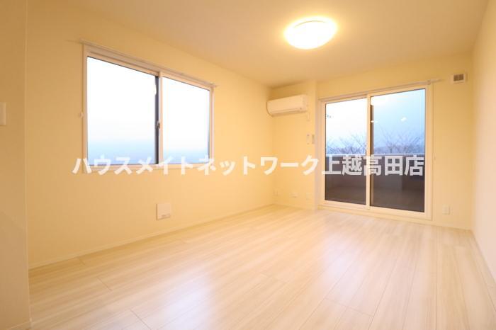 居室・リビング　リビング