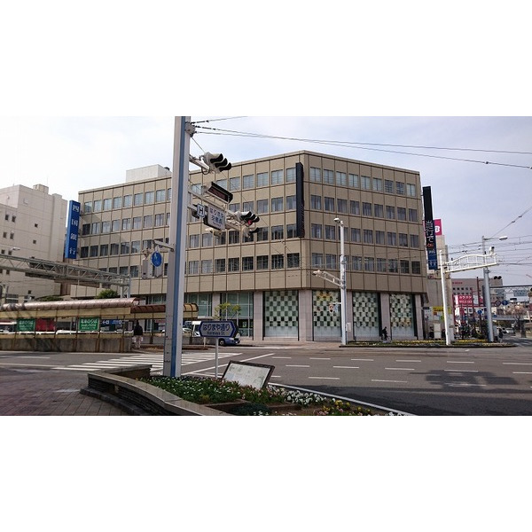 銀行　四国銀行本店（銀行）まで266m