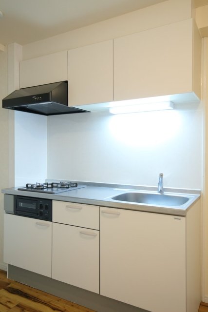 キッチン　コンパクトなキッチンで掃除もラクラク