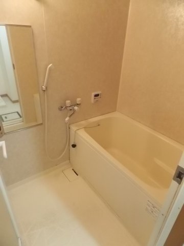 バス・シャワールーム　ゆったり過ごせるお風呂です