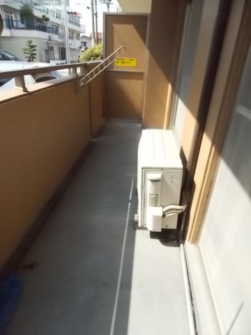 バルコニー　陽当たり良好なバルコニーです