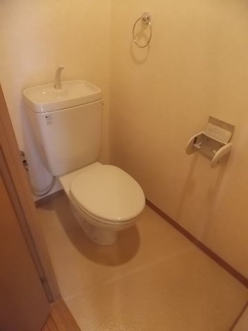 トイレ　清潔感のあるトイレです