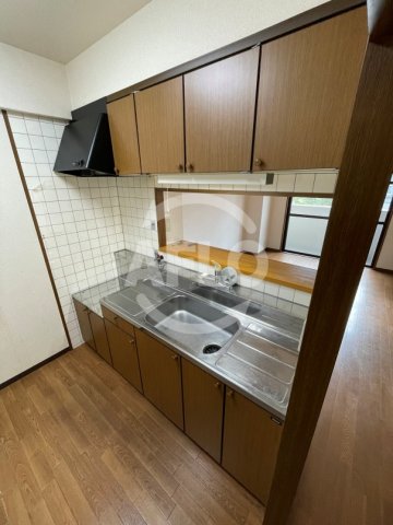 キッチン　フォレスタ育和　キッチン