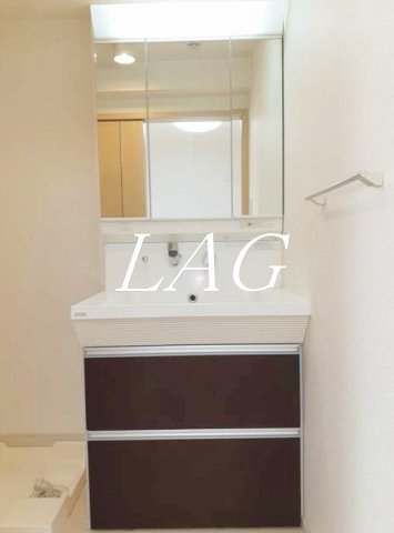 洗面設備　洗面台です。