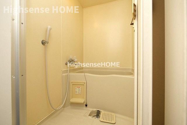 バス・シャワールーム　落ち着いた空間のお風呂です