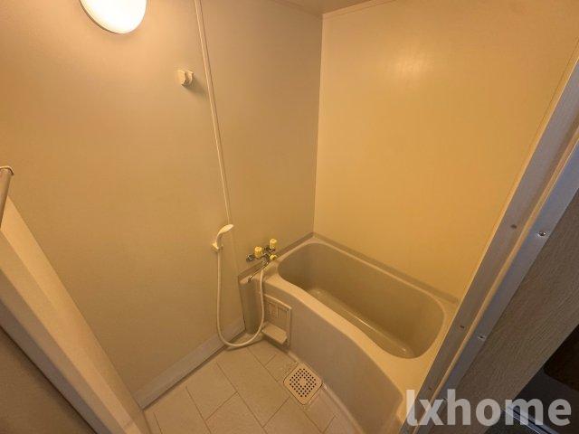 バス・シャワールーム　お風呂で日々の疲れを落としましょう