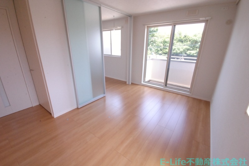 バルコニー　玄関