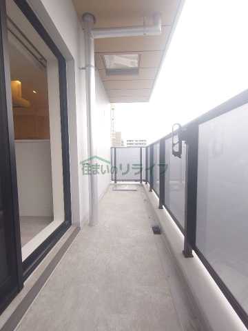 バルコニー　※参考写真　同タイプ（間取り）の612号室の写真となります。