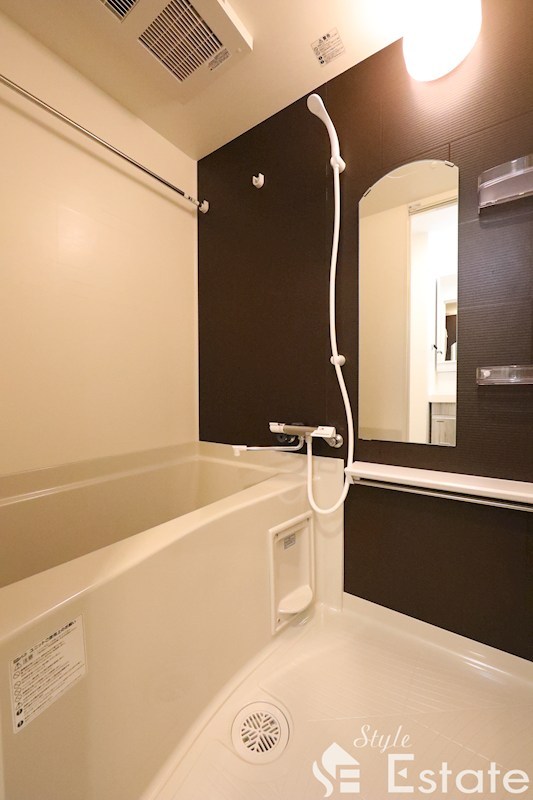 バス・シャワールーム　バスルーム