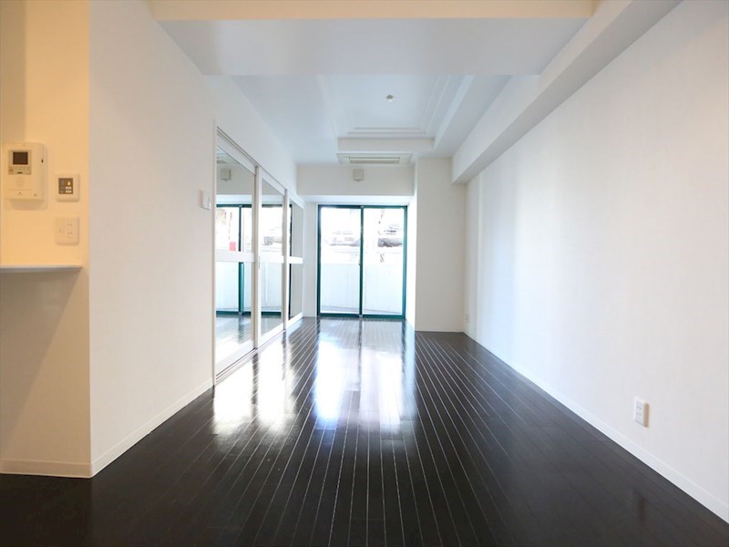 バルコニー　ＬＤＫ14.8帖　ビルトインエアコン付　バルコニー