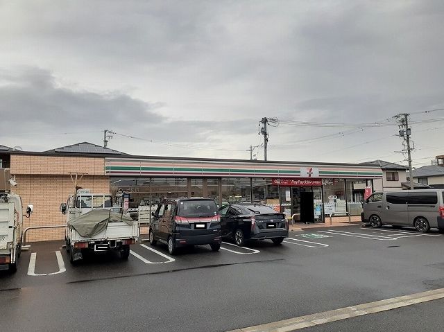 コンビニ　セブンイレブン寺家町店（コンビニ）まで550m