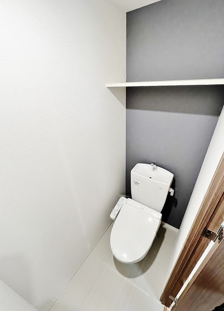 トイレ　温水洗浄便座