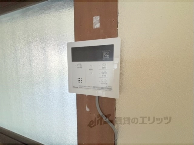 その他設備　給湯器リモコン
