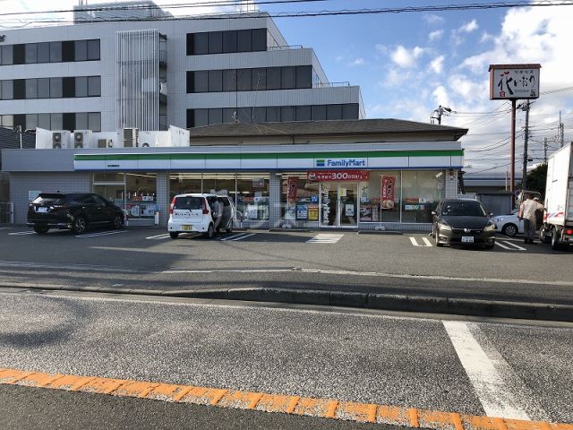 コンビニ　ファミリーマート 横浜綱島東店（コンビニ）まで250m