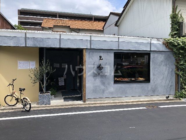 飲食店　ブーランジェリー・ル・バムタン（飲食店）まで187m