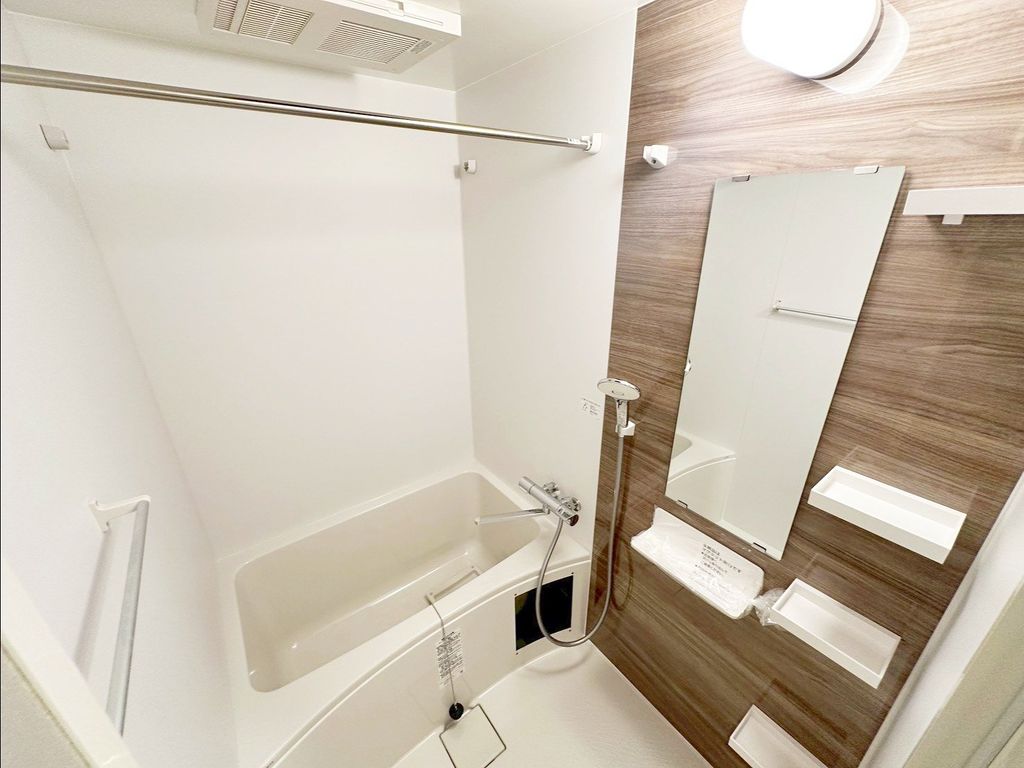 バス・シャワールーム　バス