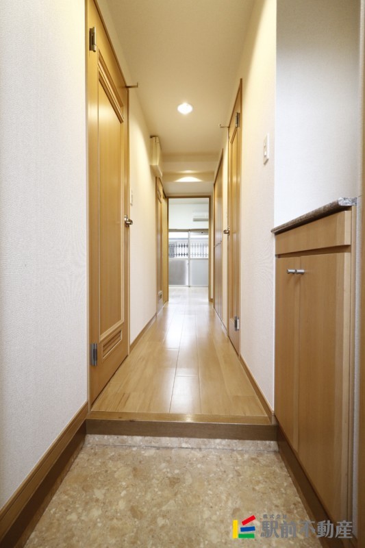 玄関　写真は別部屋