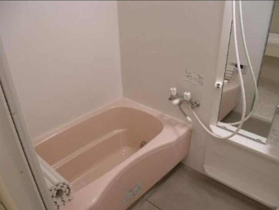 バス・シャワールーム　追い炊き機能付き