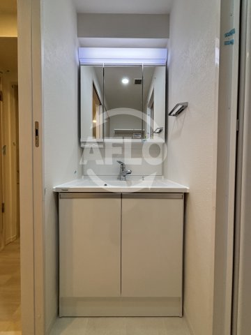 洗面設備　スプランディッド上本町WEST　独立洗面台