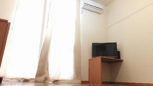 居室・リビング　1Fの床面は、フローリングです。